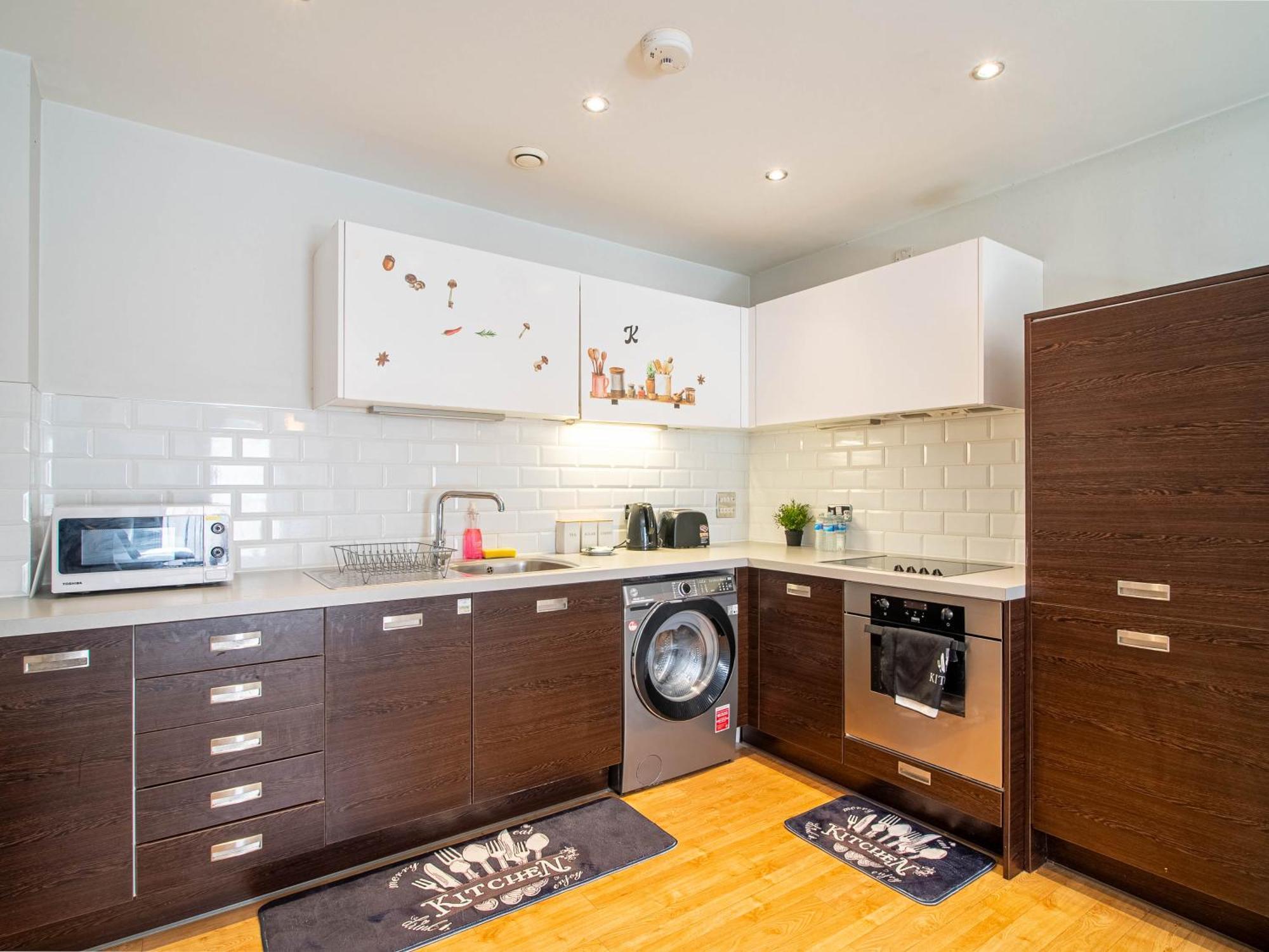 Prime Area, Stylish 2 - Bed, Netflix, Games & Parking * Birmingam